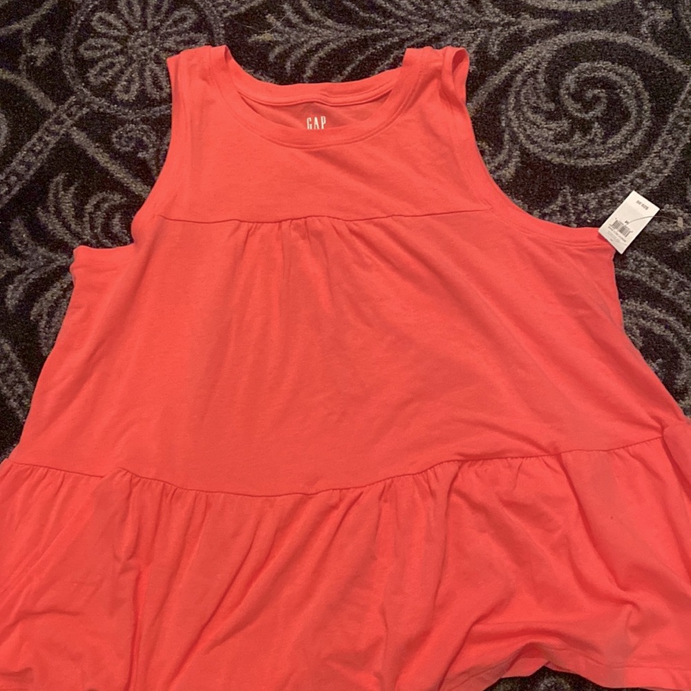 2/$20 NWT coral tank top.